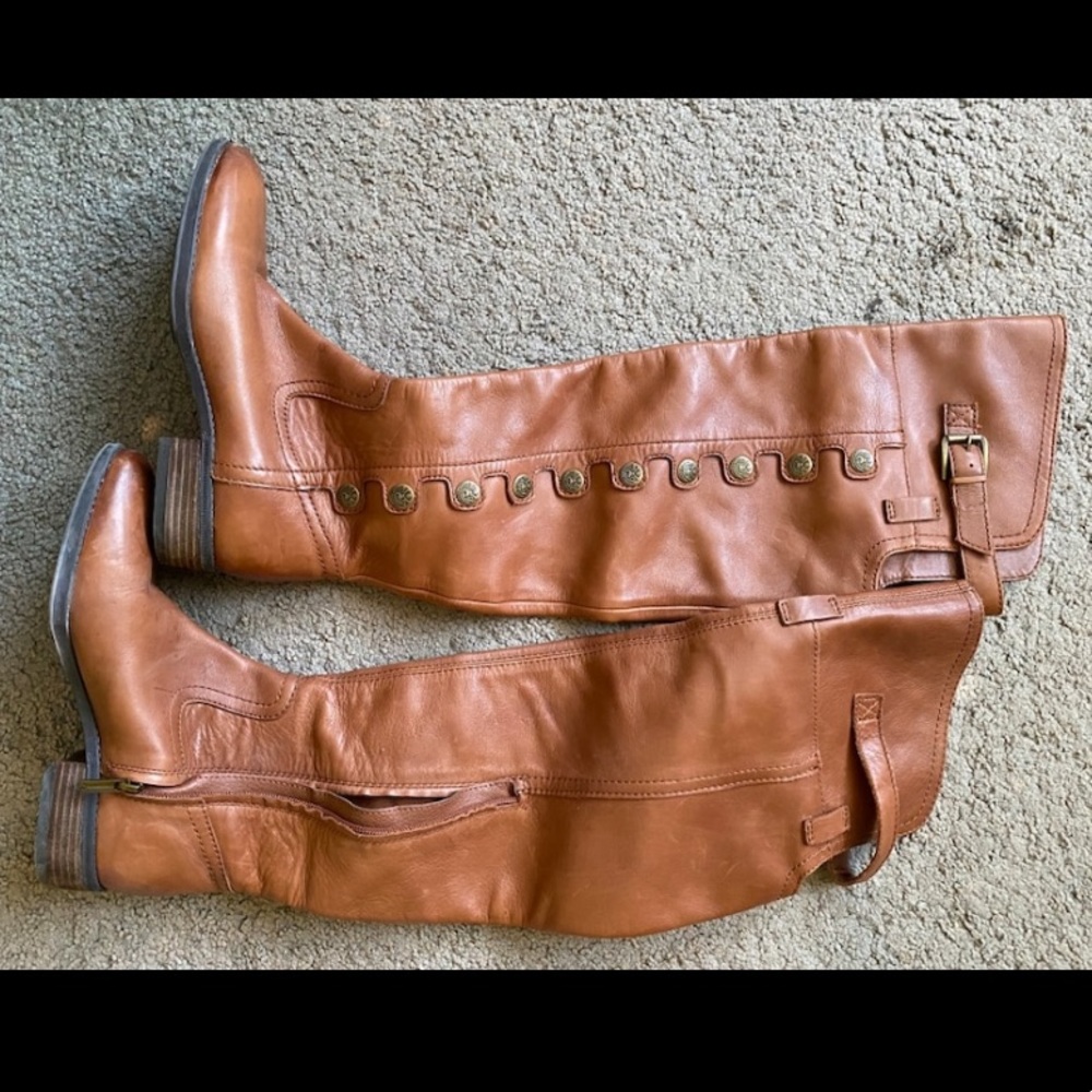 Brown boots